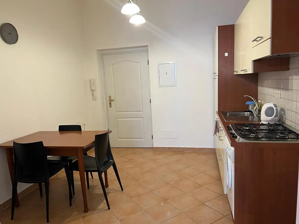 Apartment Residence Ai Due Mondi Prague